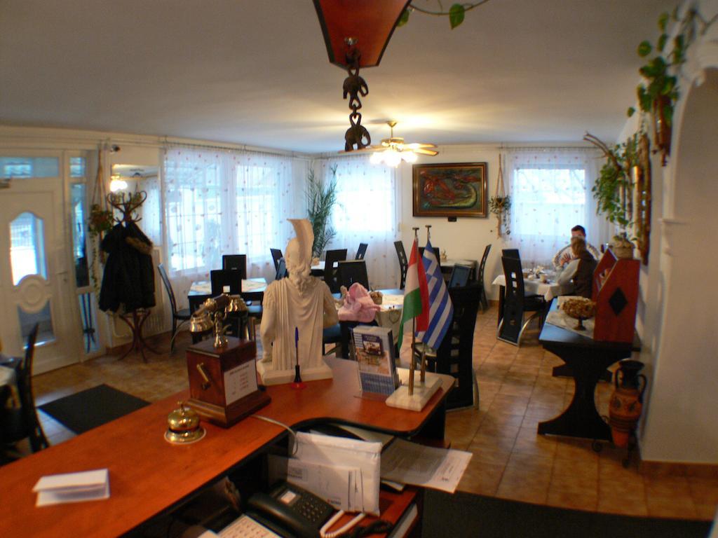 Olympos Panzio Hotel Budaörs Eksteriør billede