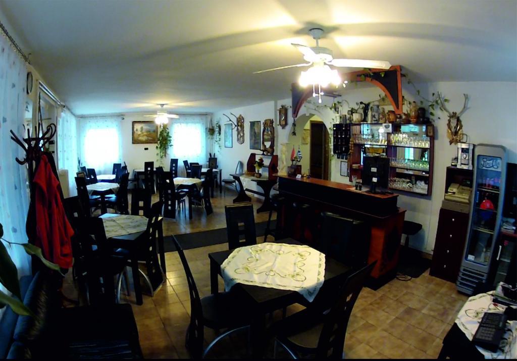 Olympos Panzio Hotel Budaörs Eksteriør billede