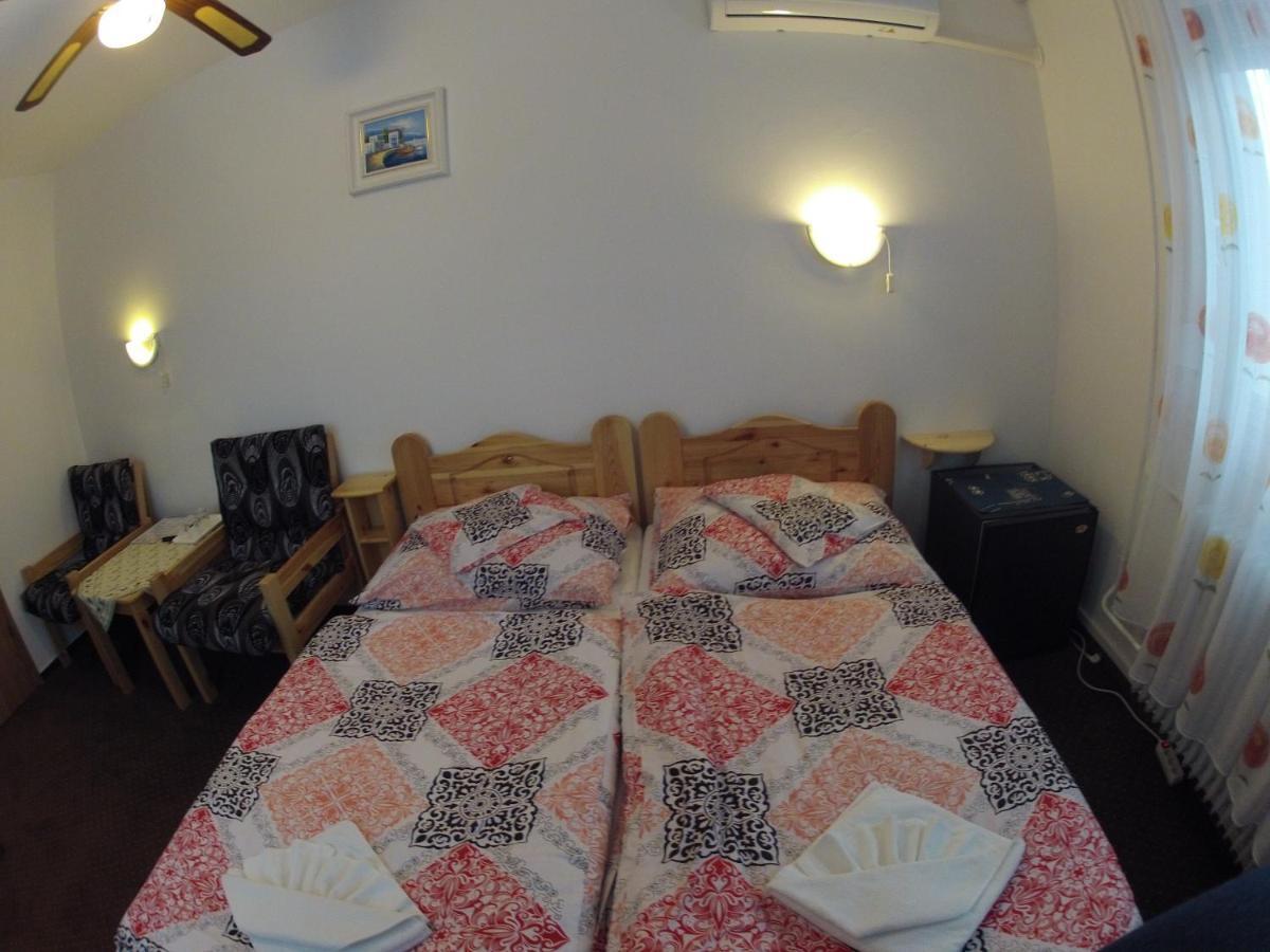 Olympos Panzio Hotel Budaörs Eksteriør billede