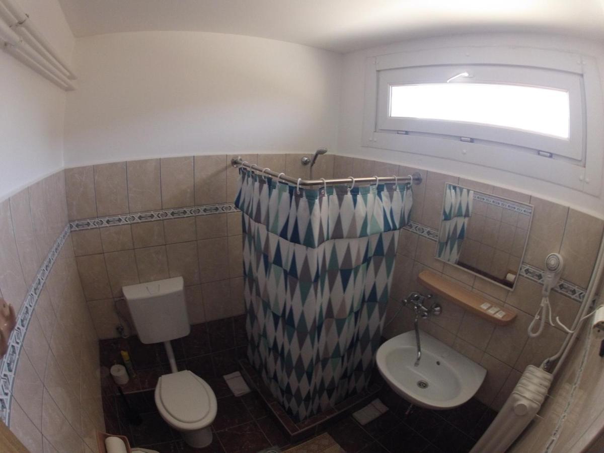 Olympos Panzio Hotel Budaörs Eksteriør billede