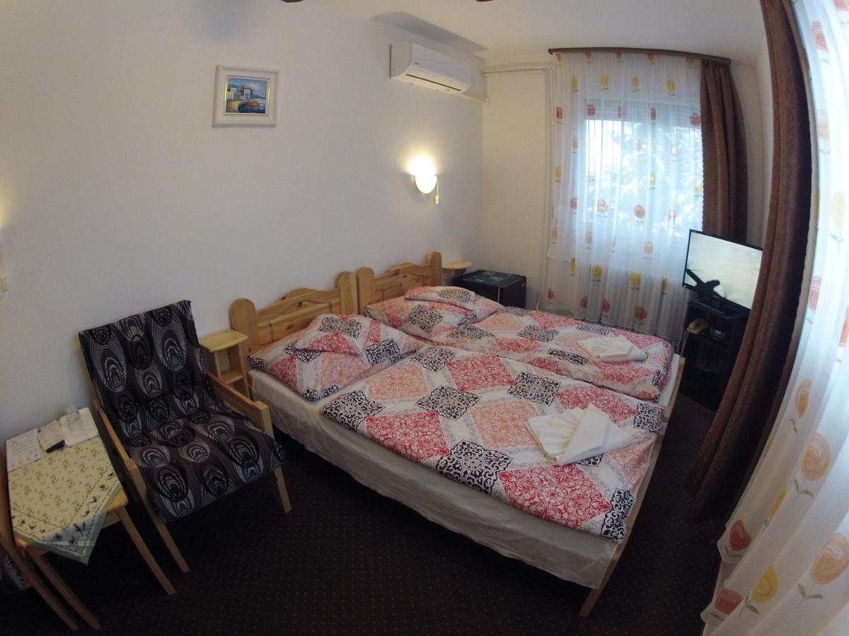 Olympos Panzio Hotel Budaörs Eksteriør billede