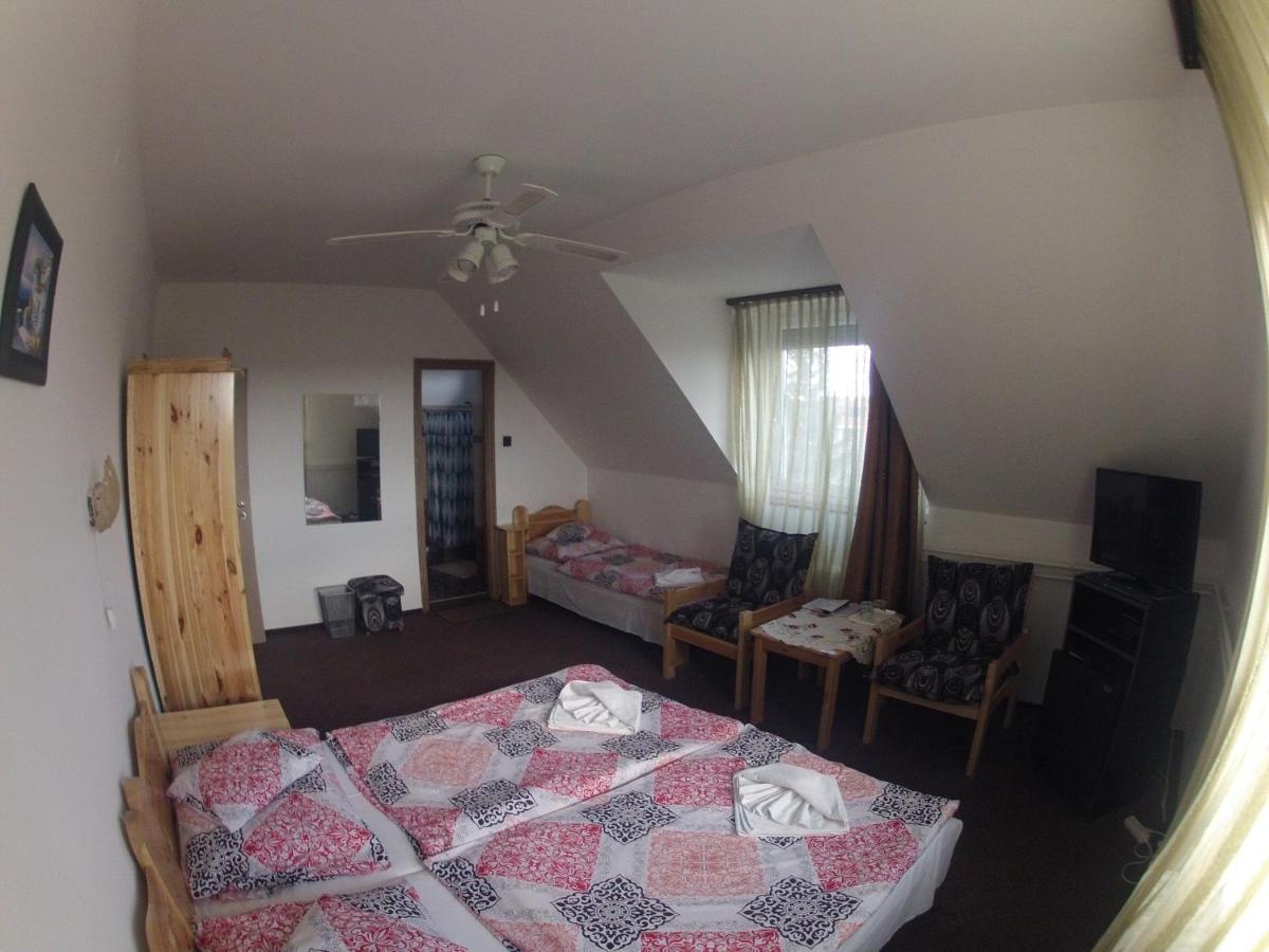 Olympos Panzio Hotel Budaörs Eksteriør billede
